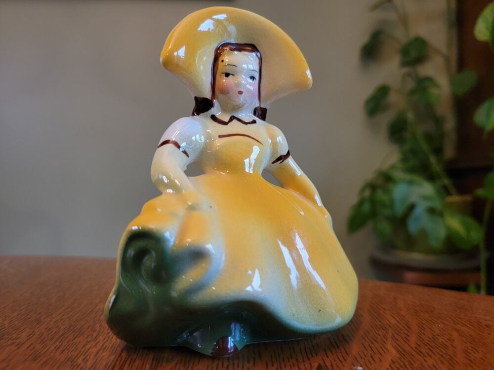 Vintage Unmarked SHAWNEE Bonnet Belle Girl Ceramic Planter Vase Gold and Green